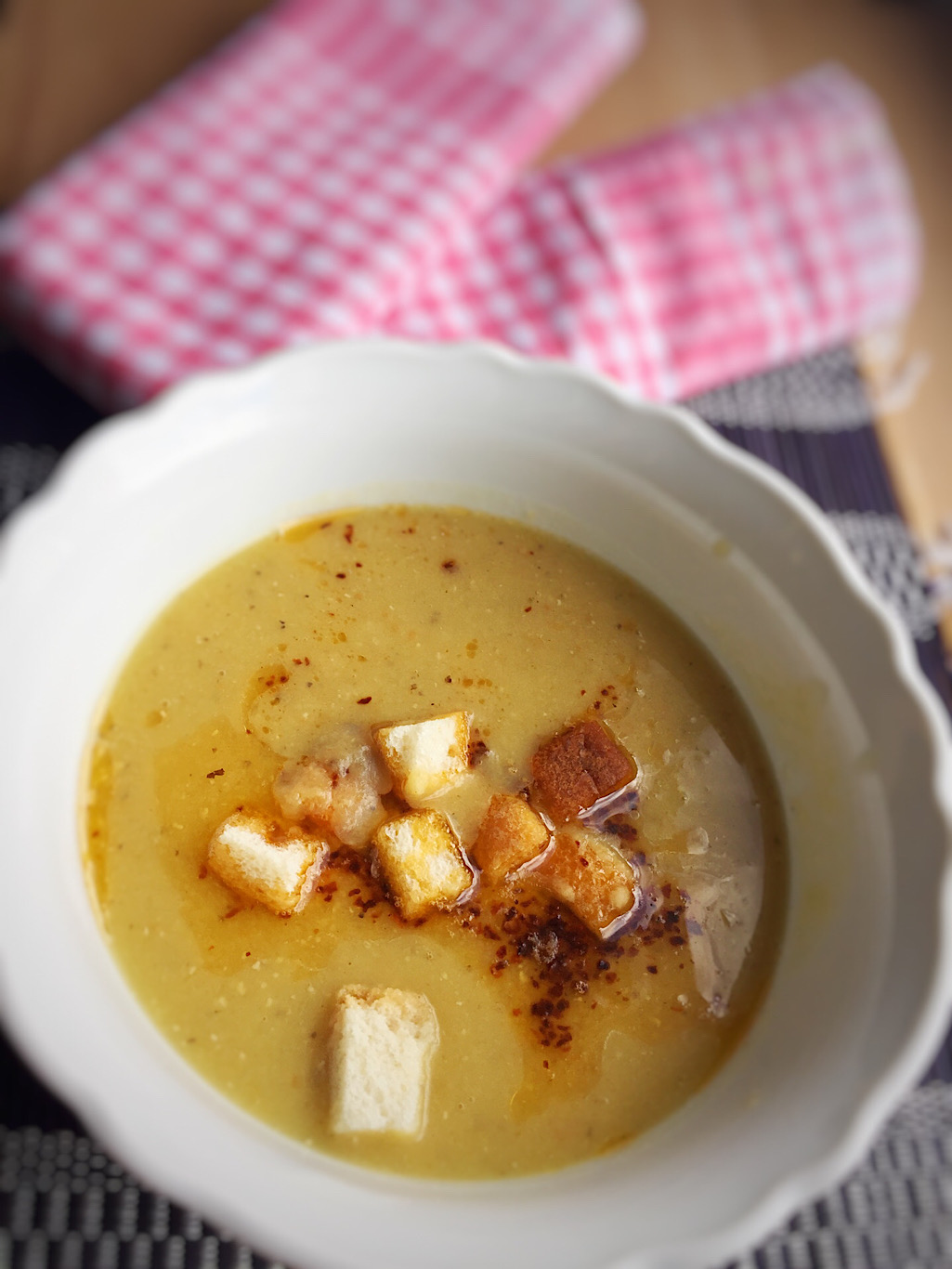 Kırmızı mercimek çorbası