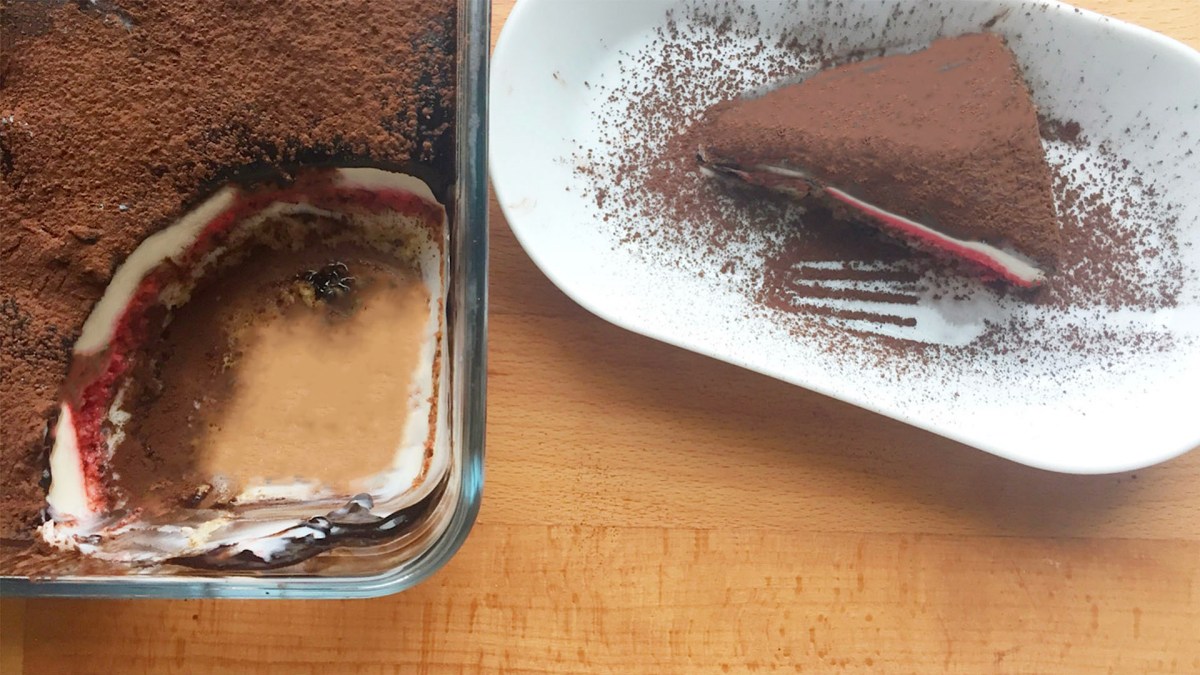 Kedidilli kremalı pasta