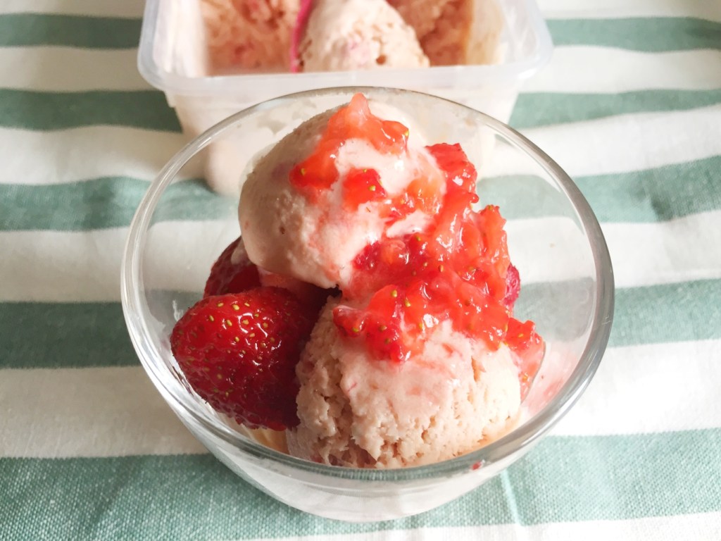 Çilekli dondurma-yumurtasız