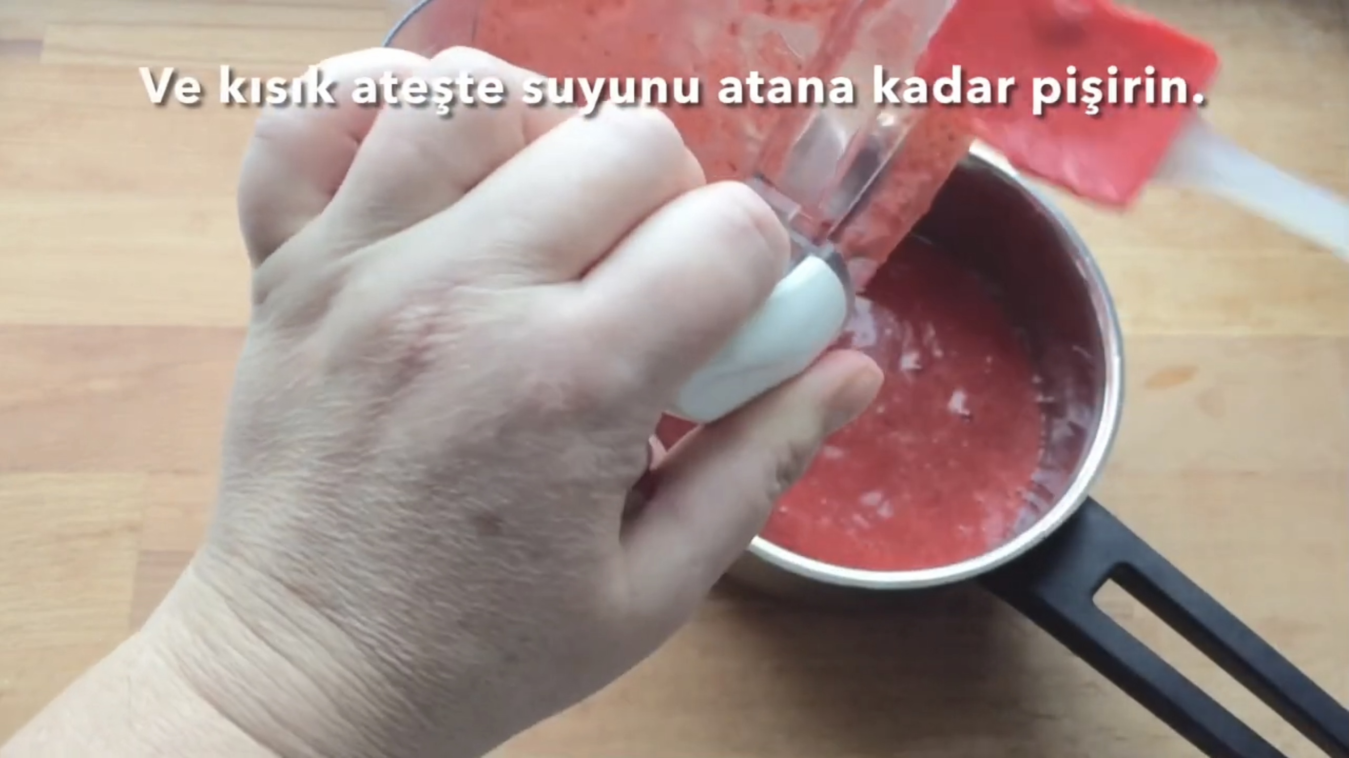 Çilekli dondurma-yumurtasız