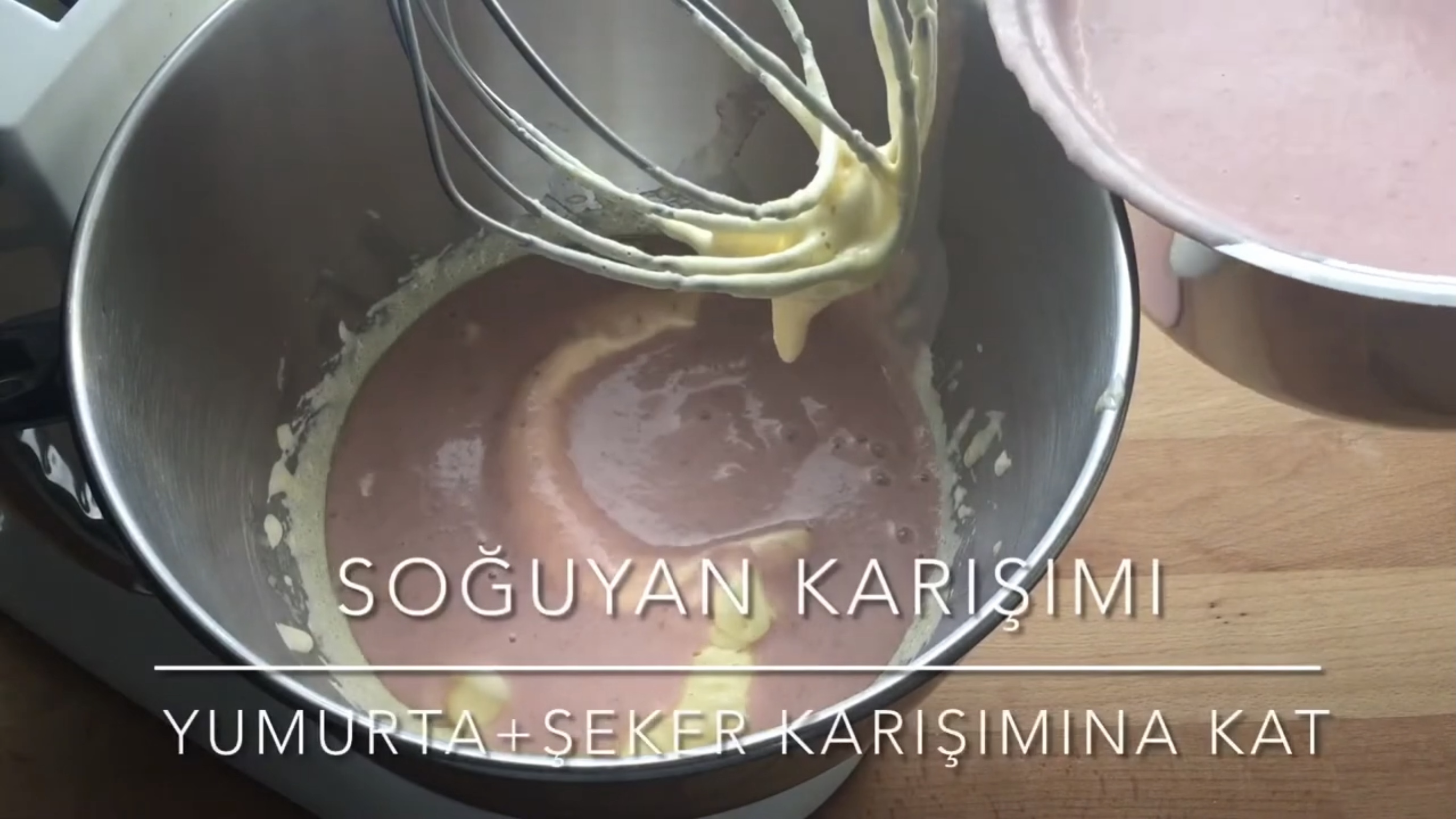 Çilekli dondurma